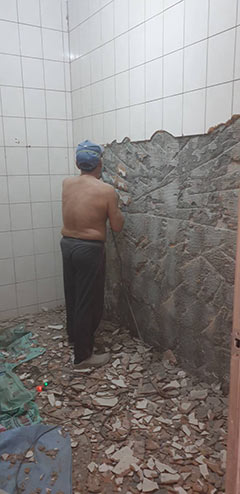鹽埔鄉浴室整修-拆除磁磚